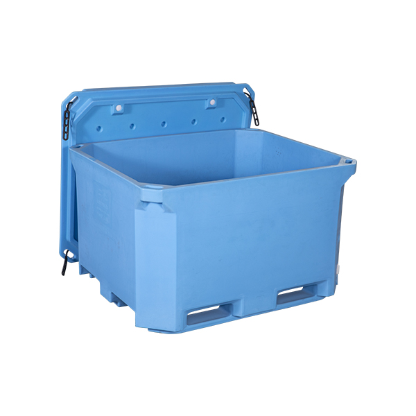 Rotomolding Process Of Seafood Insulated Plastic Accessories