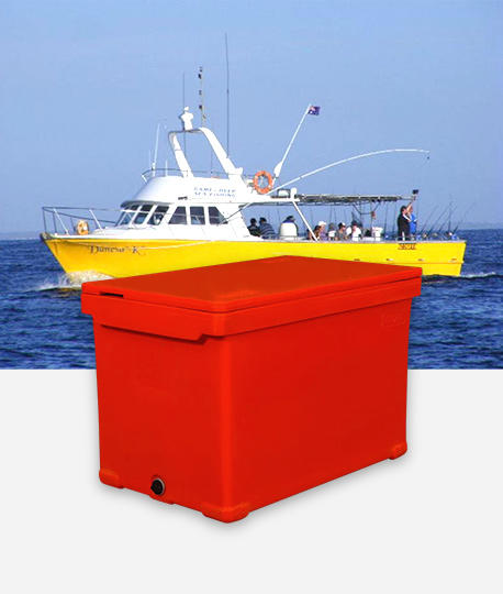 What are some best practices for using, storing, and transporting insulated fish tubs
